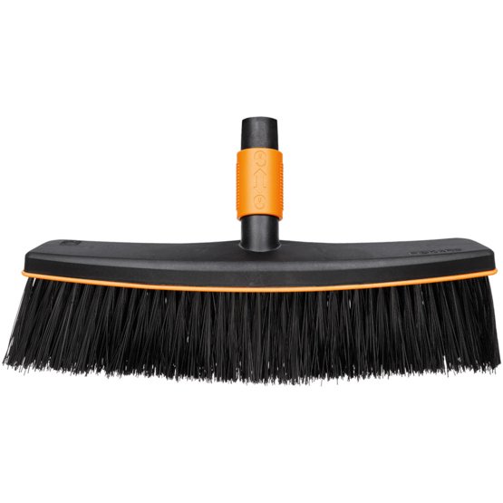 Cap mătură de curățare pentru trotuar Fiskars QuikFit™