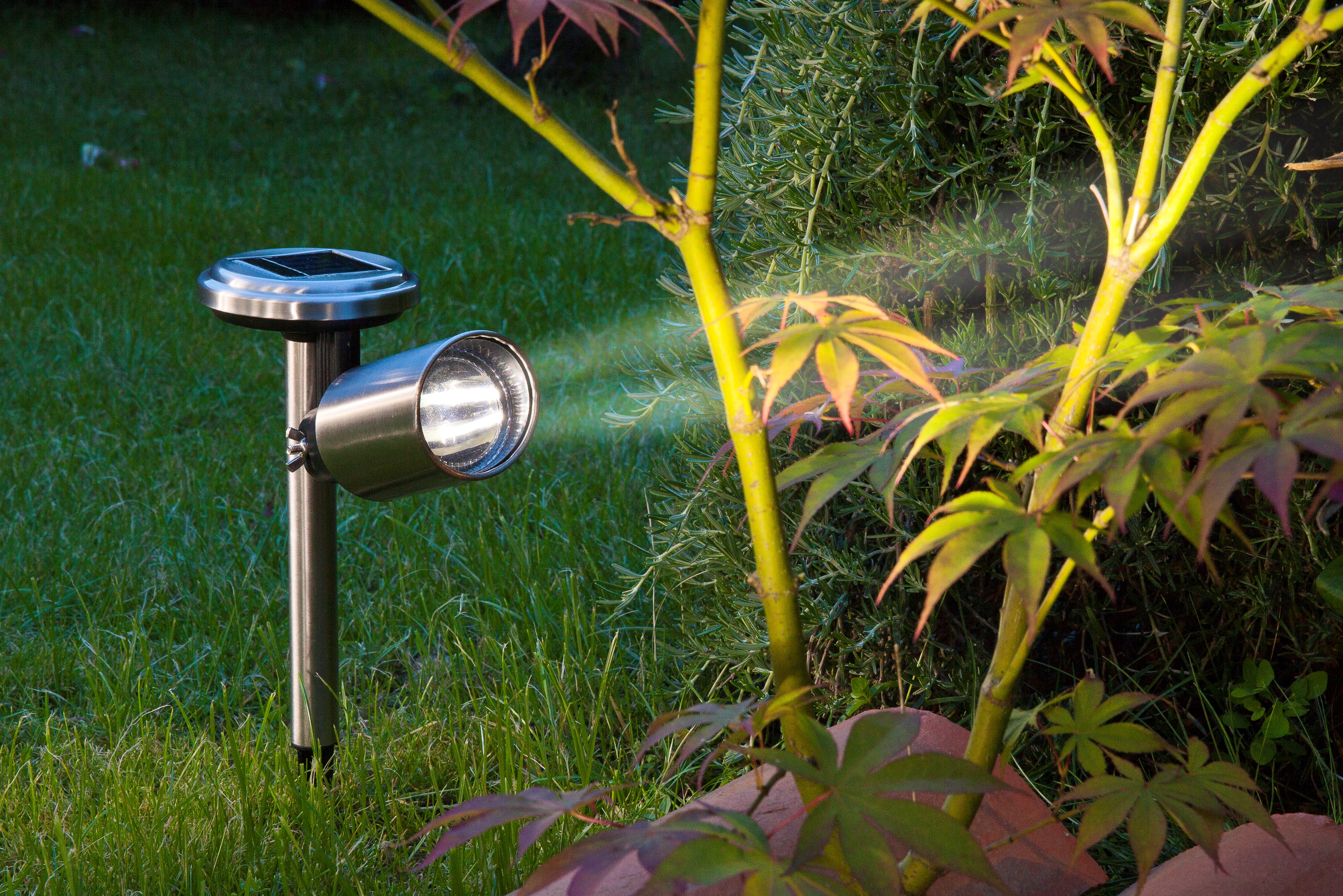 Lampă de grădină cu înjunghiere, solar Scoop 22x9,8x25 cm c