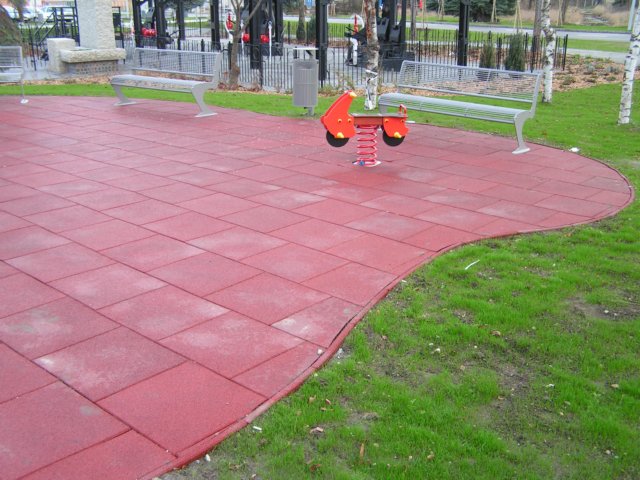 Rubber sheet split Playground Red 30x1000x1000mm