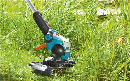 Foarfecă de tuns margine de iarbă (trimmer) PowerCut 650/30 Gardena