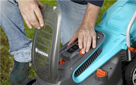 Mașină de tuns iarbă PowerMax ™ Li-40/32 Gardena